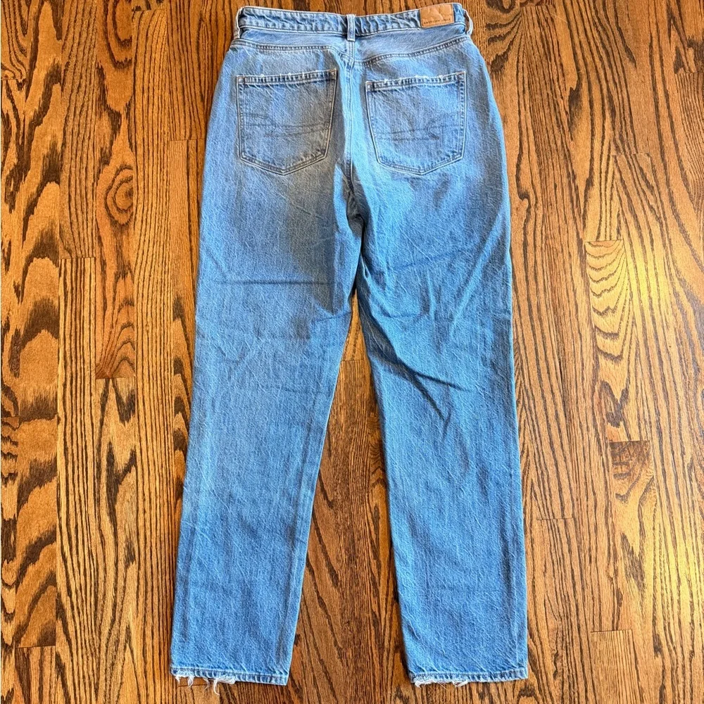 American Eagle Mom Jeans - Picture 3 of 4